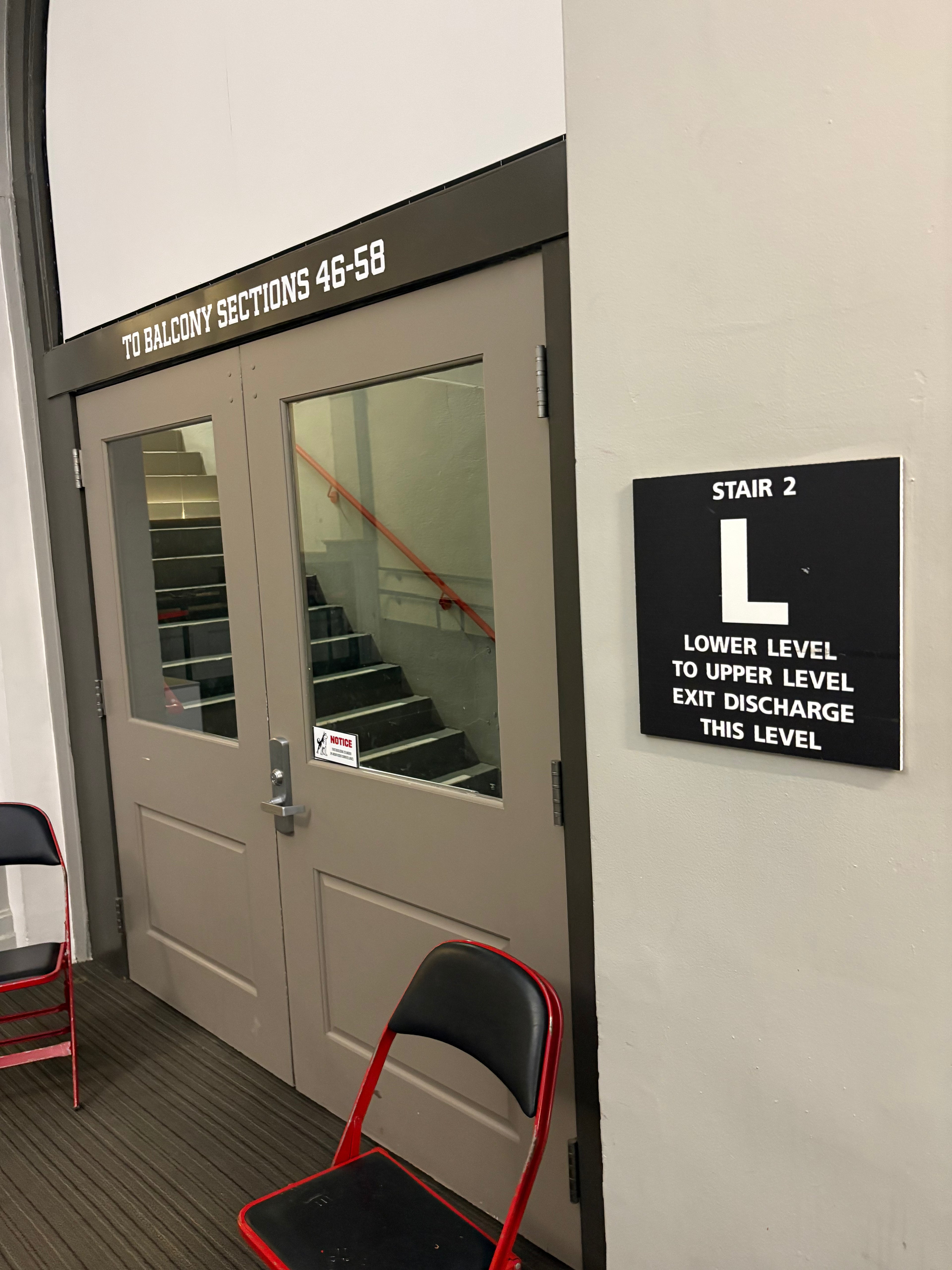 Stair 2 - L Lower Level to Upper Level Sign